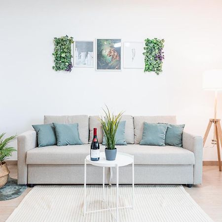 Apulialux - Elegant Apartment Con Netflix Bari Exterior photo